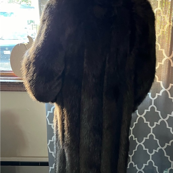 Beaver Full Length Fur Coat Like New - Picture 2 of 4